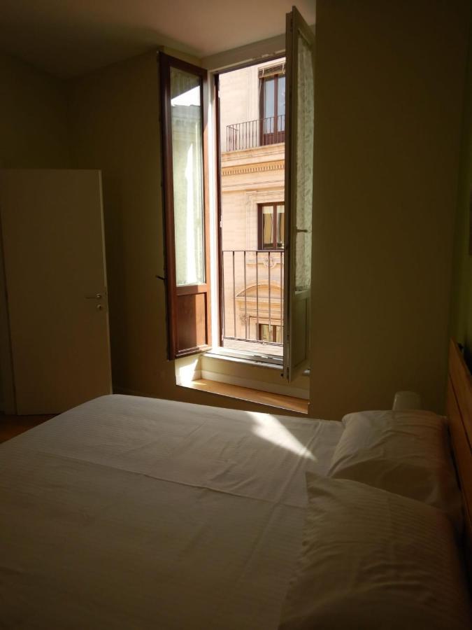 Barberini Bright Apartment Рим Екстер'єр фото