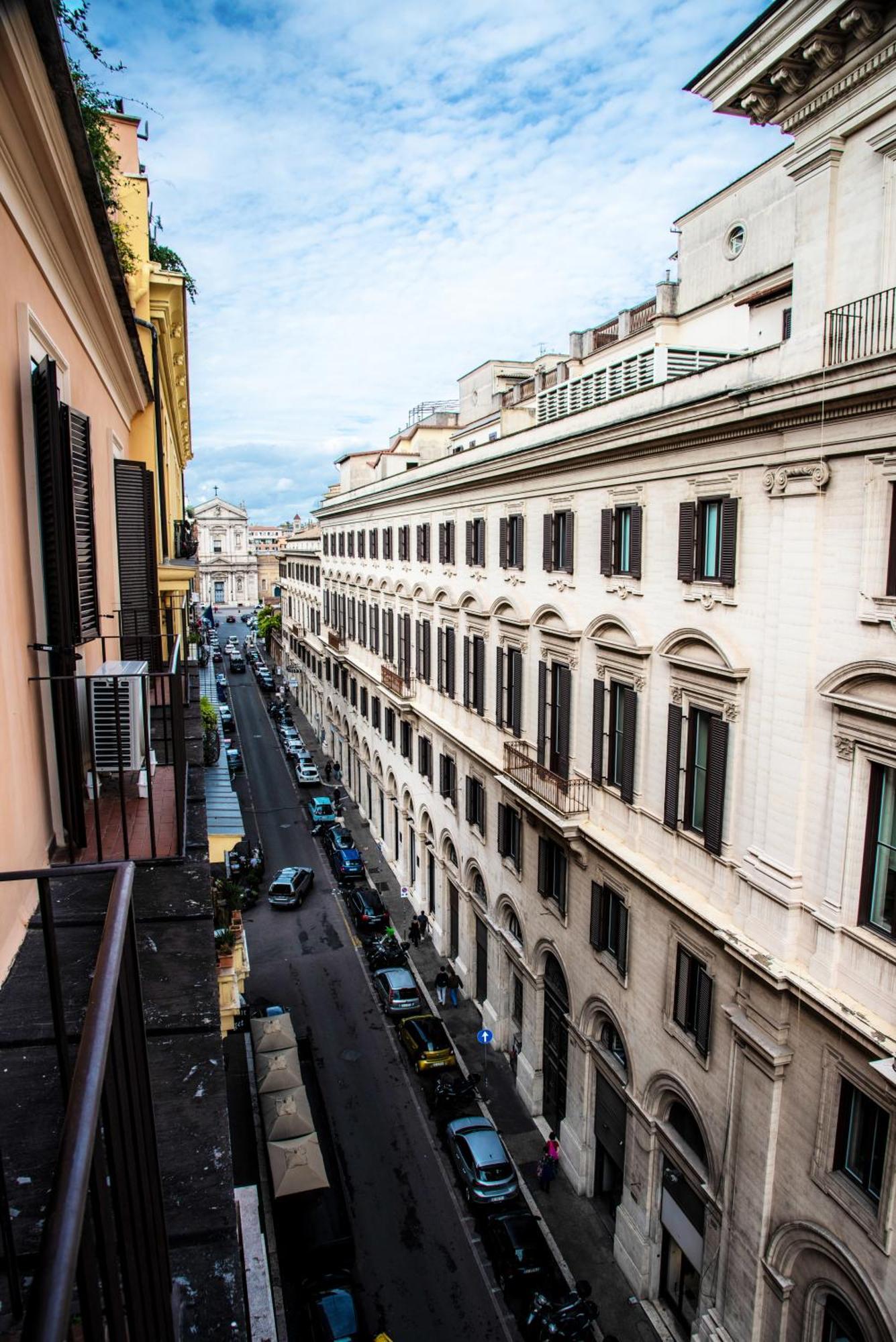 Barberini Bright Apartment Рим Екстер'єр фото
